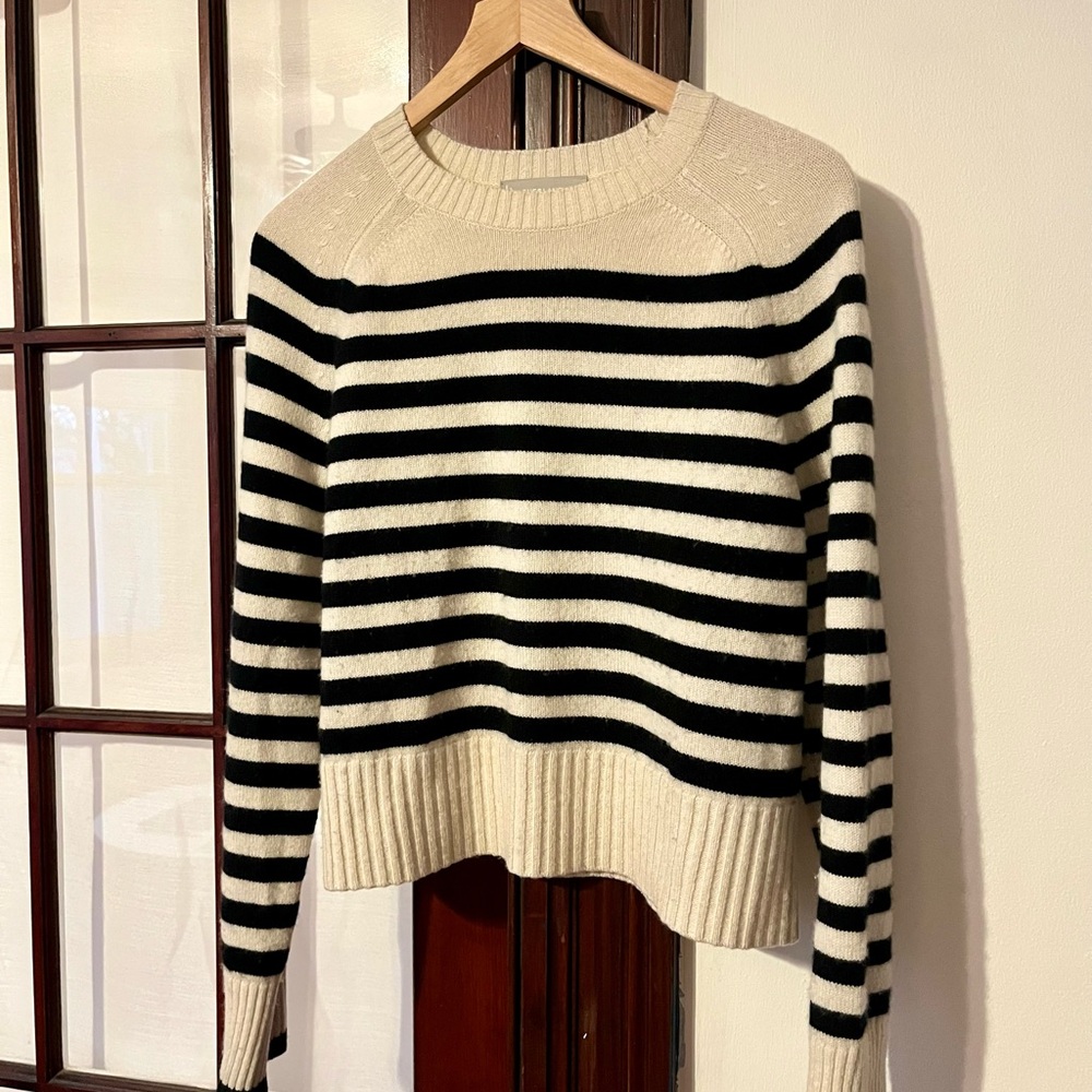 Everlane Striped Black & Cream 100% Cashmere Crewneck Sweater- Size S